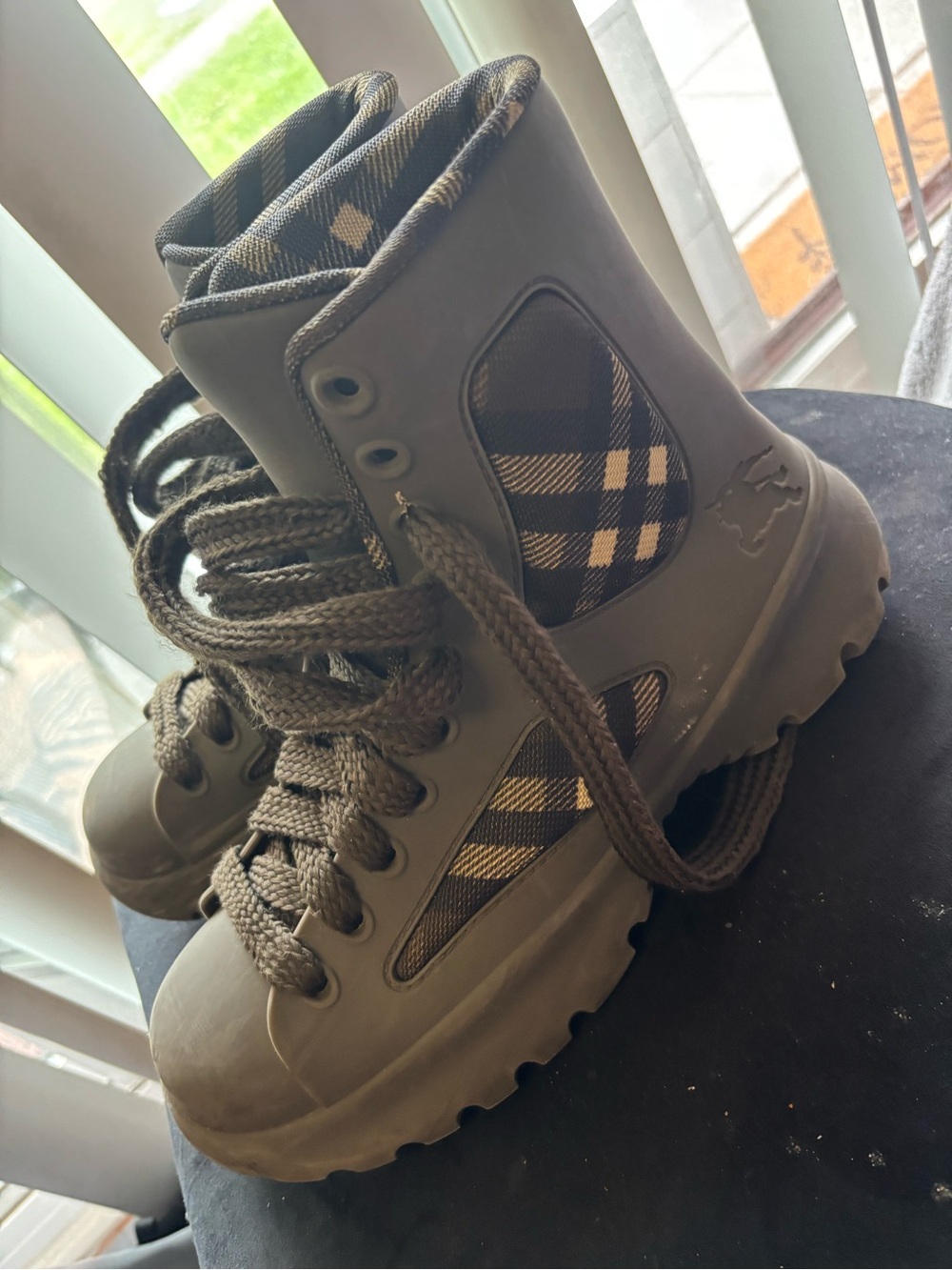 Authentic Men Burberry boot. Very beautiful for all occasions - Picture 7 of 12